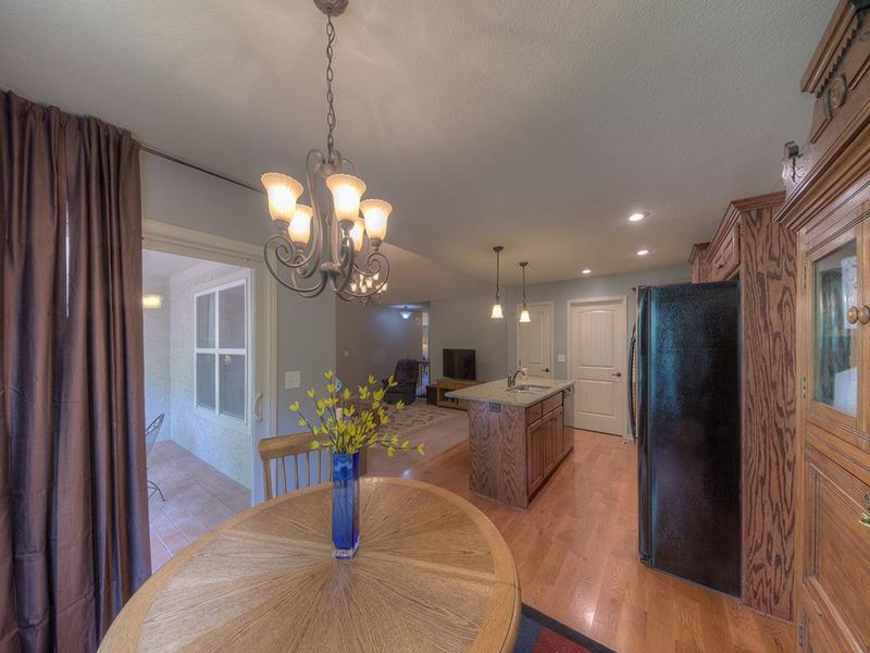 9626 N Adrian Pl, Kansas City, MO 64154