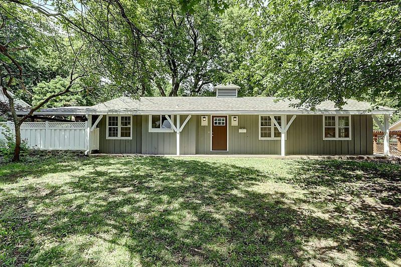 616 E 90th Ter, Kansas City, MO 64131