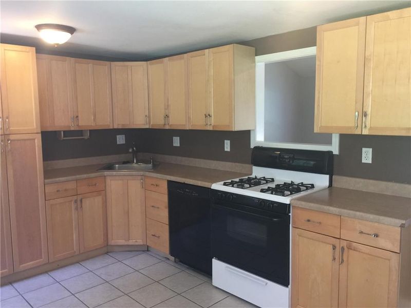 8119 Belleview Ave, Kansas City, MO 64114