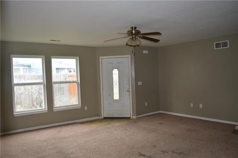 725 Pacific St, Osawatomie, KS 66064