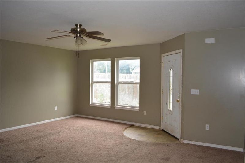 725 Pacific St, Osawatomie, KS 66064