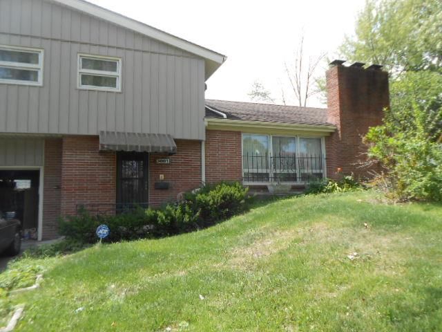 3001 E 55th St, Kansas City, MO 64130