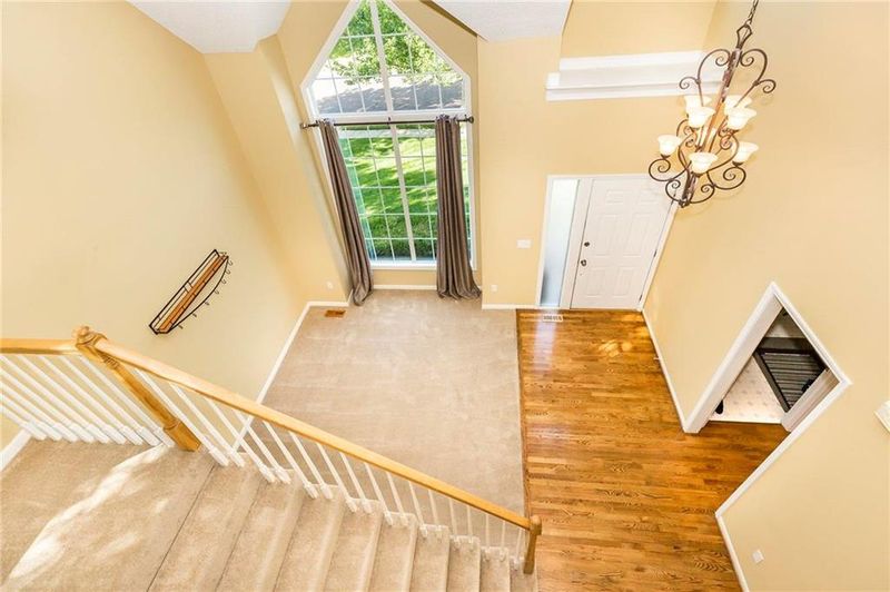 11216 W 117th St, Overland Park, KS 66210