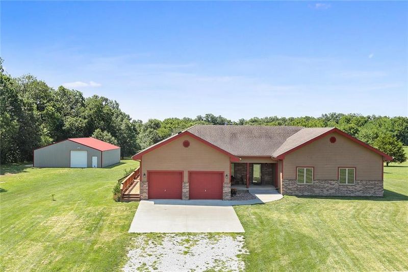 32707 E 175th St, Pleasant Hill, MO 64080