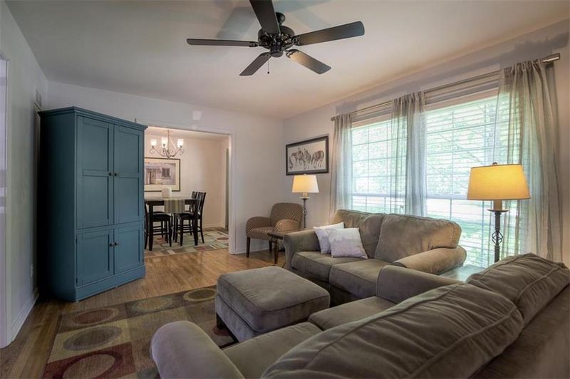 11137 Wornall Rd, Kansas City, MO 64114