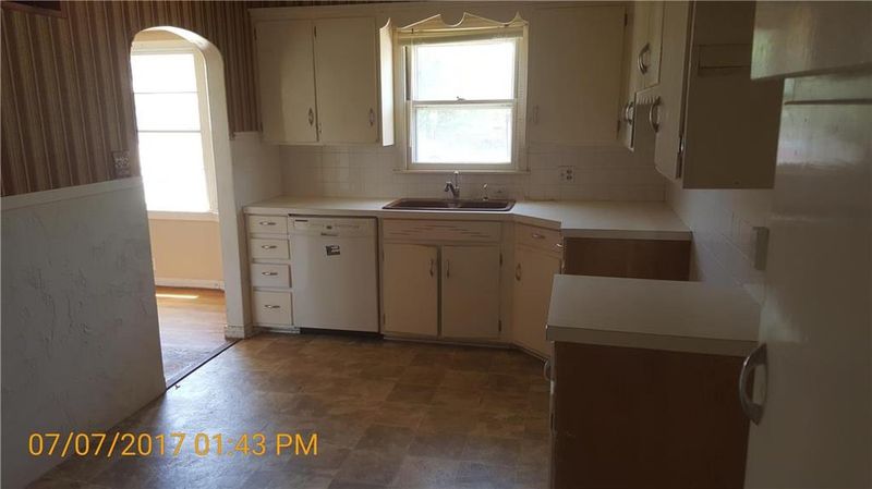 417 W 8th St, Other, KS 67901
