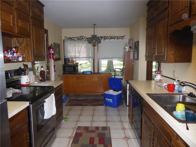11 E 109th St, Kansas City, MO 64114