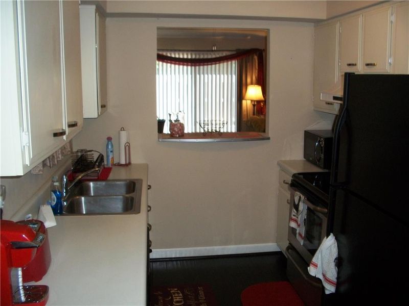 733 E 121 Ter, Kansas City, MO 64146