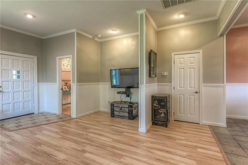 15375 Quivira Rd, Overland Park, KS 66221