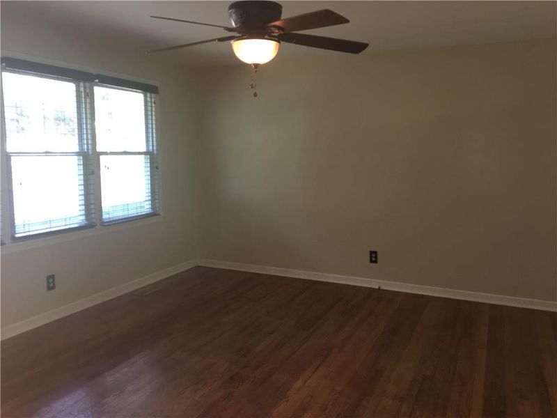 11711 E 55th St, Kansas City, MO 64133