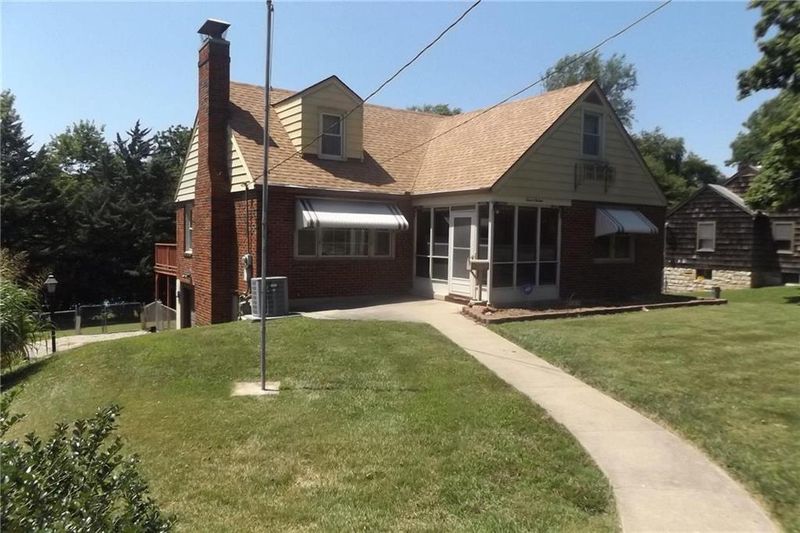 716 S 53rd St, Kansas City, KS 66106