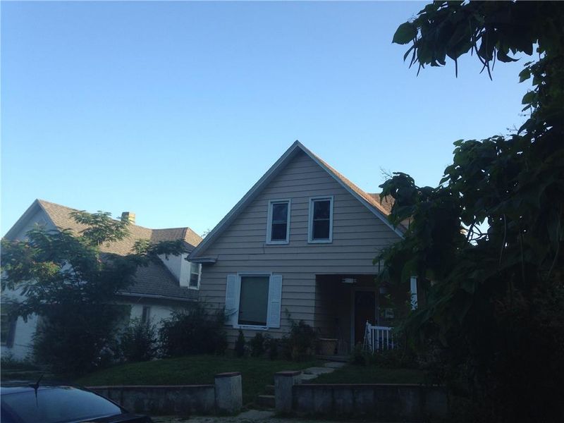 2911 Penn St, St Joseph, MO 64507
