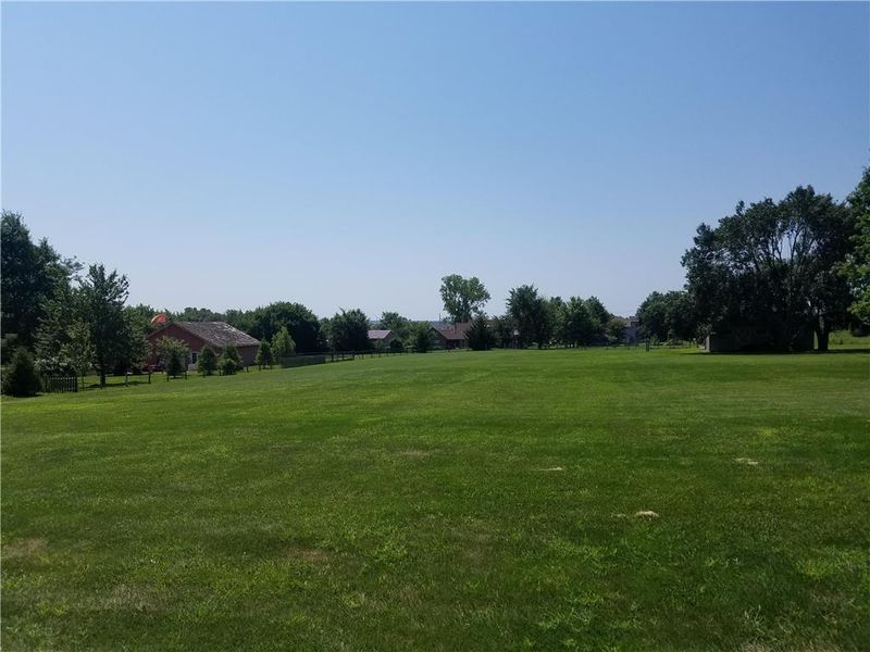 10659 W 157th Ter, Overland Park, KS 66221