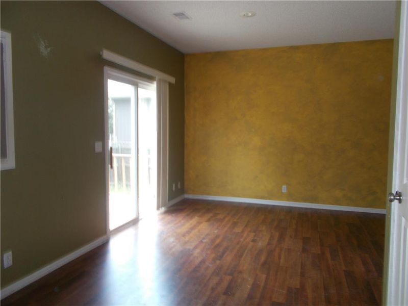 22517 W 76th Ter, Shawnee, KS 66227