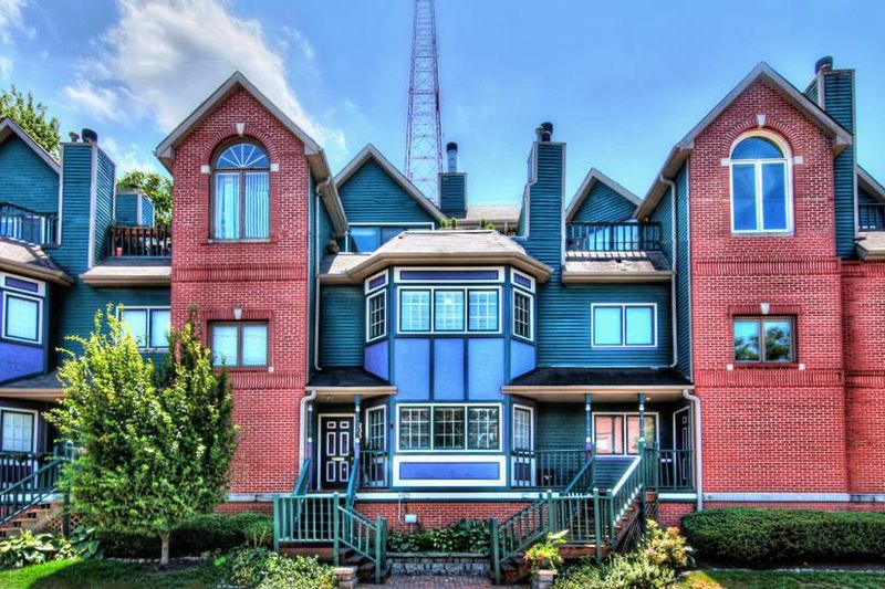 205 E 30 St, Kansas City, MO 64108