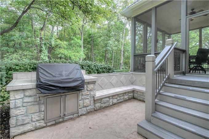 16971 Grace Dr, Loch Lloyd, MO 64012