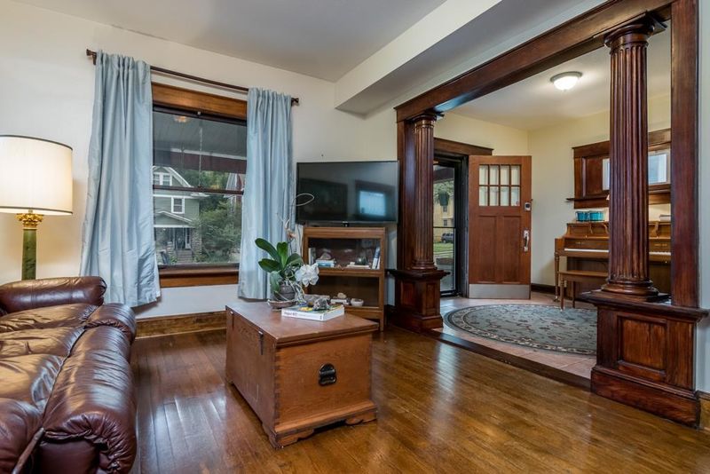 4425 Harrison St, Kansas City, MO 64110