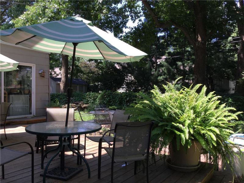5204 Spring Ave, Kansas City, MO 64113