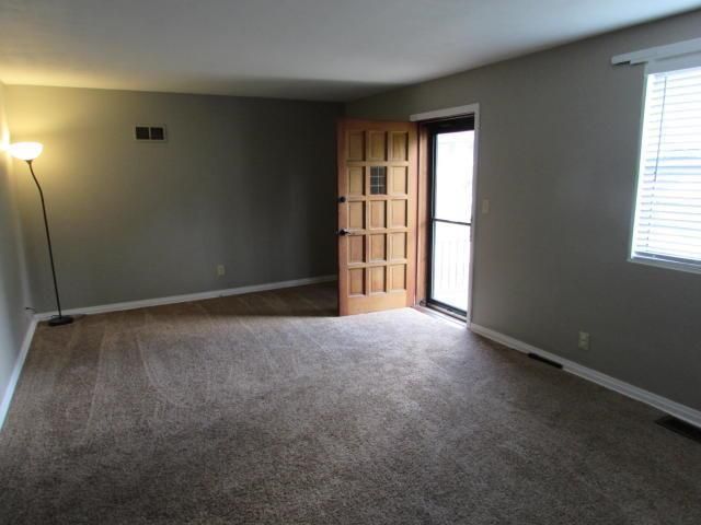 2834 Messanie St, St Joseph, MO 64501