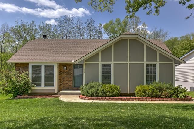 7114 N Rhode Ave, Kansas City, MO 64152