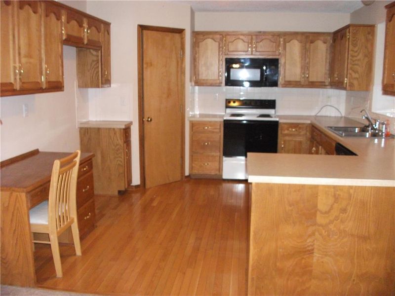 415 E Bannister Rd, Kansas City, MO 64131