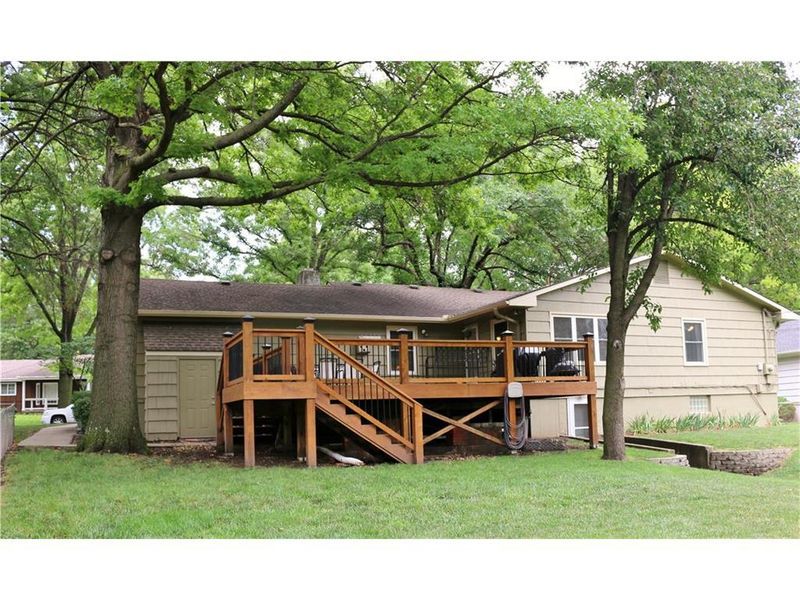 507 E 109th St, Kansas City, MO 64131