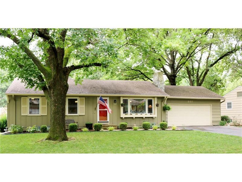 507 E 109th St, Kansas City, MO 64131