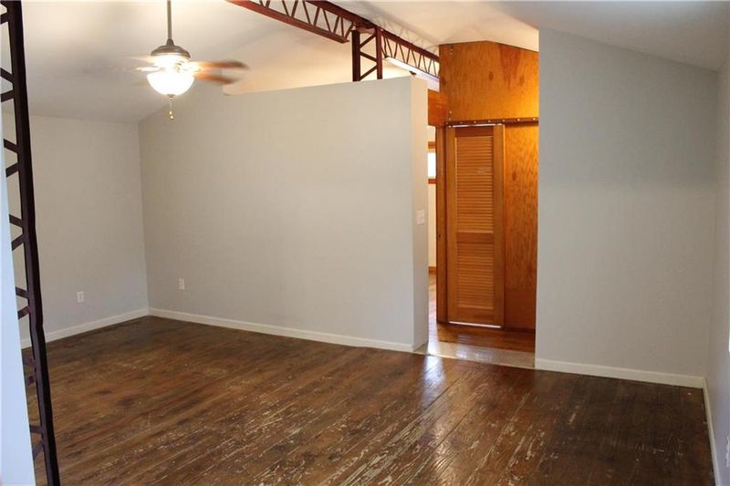 5405 Laurel Ave, Raytown, MO 64133