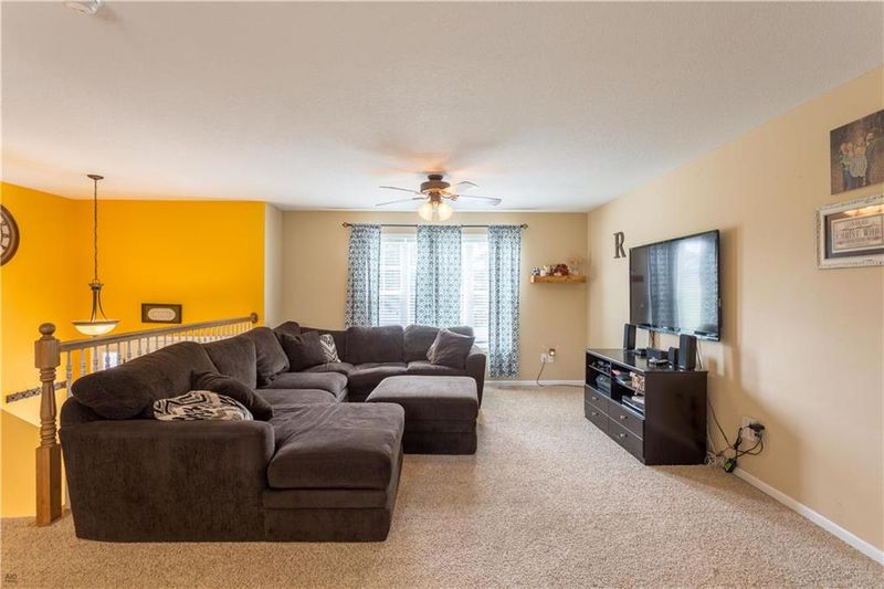 607 E Price St, Savannah, MO 64485