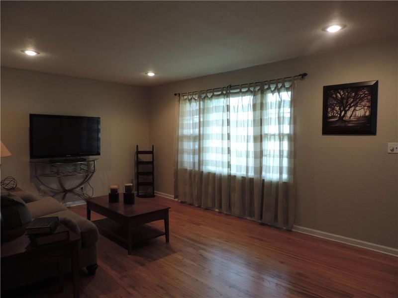 8110 Oldham Rd, Kansas City, MO 64138