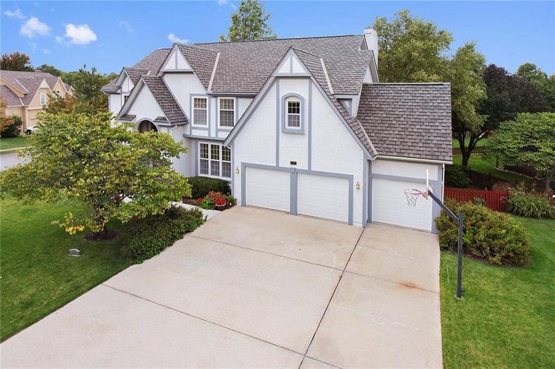 14764 Eby St, Overland Park, KS 66221
