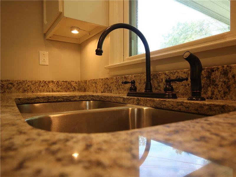 8412 Lowell Ave, Overland Park, KS 66212