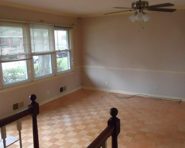 13708 E 41st Ter, Independence, MO 64055