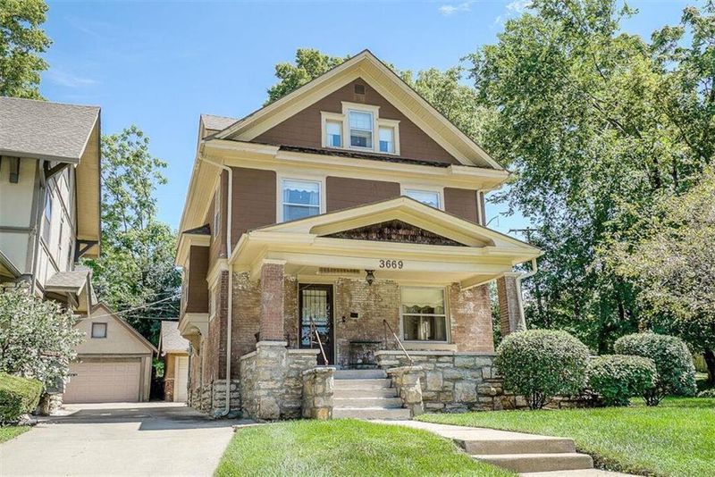 3669 Harrison St, Kansas City, MO 64109