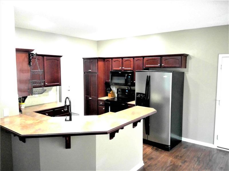 5040 NW Flintridge Dr, Riverside, MO 64150