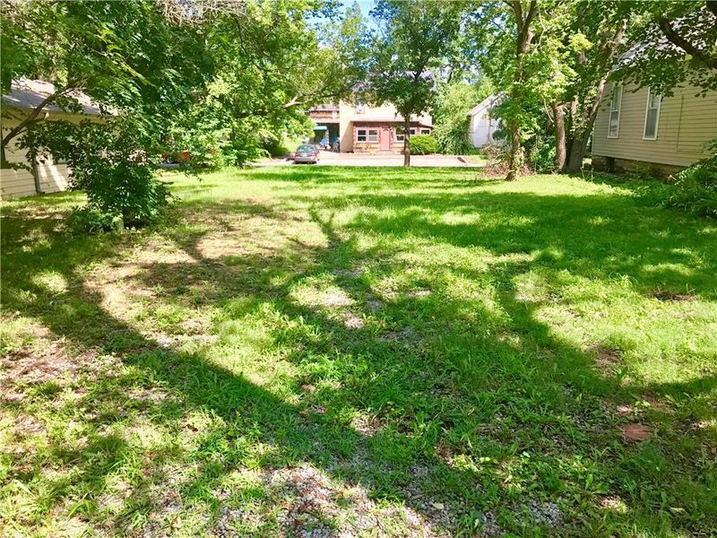 1217 Connecticut St, Lawrence, KS 66044