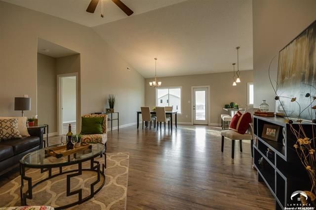 2509 E 25th Pl, Lawrence, KS 66046