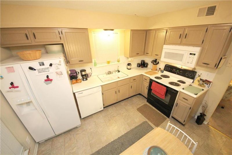 3716 NE 72nd Ter, Gladstone, MO 64119