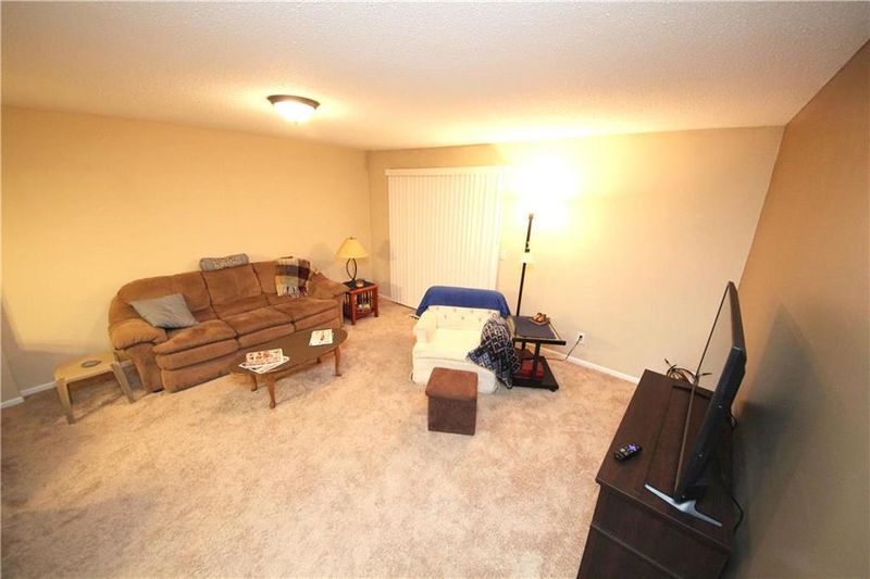 3716 NE 72nd Ter, Gladstone, MO 64119