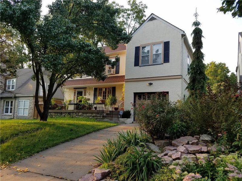 410 E 73rd St, Kansas City, MO 64131