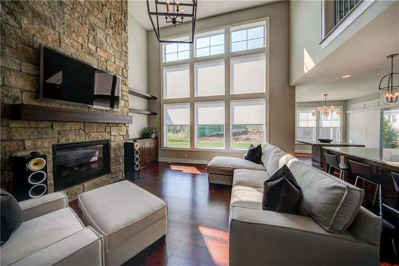 17812 Kessler St, Overland Park, KS 66013