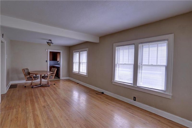 319 White Ave, Kansas City, MO 64123