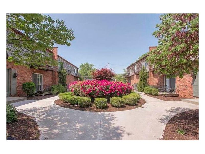 4424 Jarboe Unit 1 St, Kansas City, MO 64111