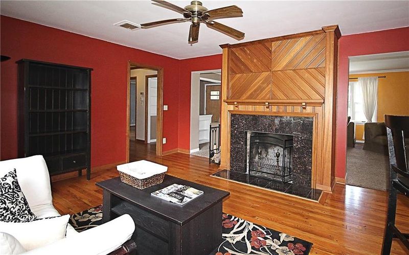 531 E Santa Fe Trl, Kansas City, MO 64145