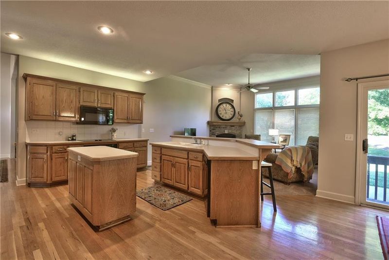12838 Richards St, Overland Park, KS 66213