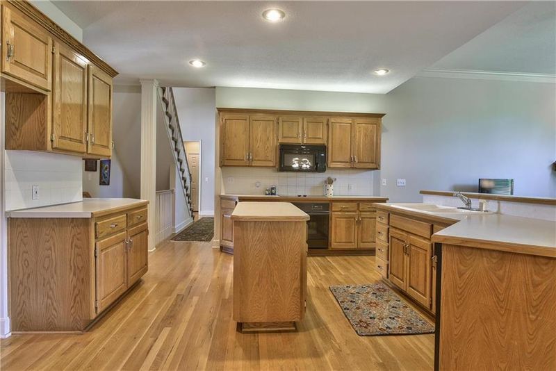 12838 Richards St, Overland Park, KS 66213
