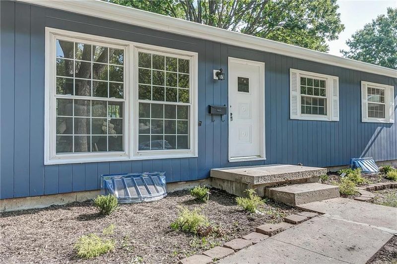 7133 Lowell Dr, Overland Park, KS 66205
