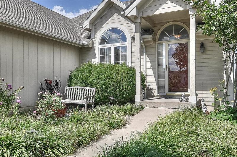 8632 NE 75 Ter, Kansas City, MO 64158