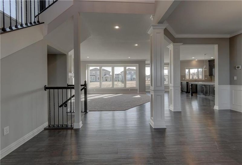 8605 W 166 St, Overland Park, KS 66085
