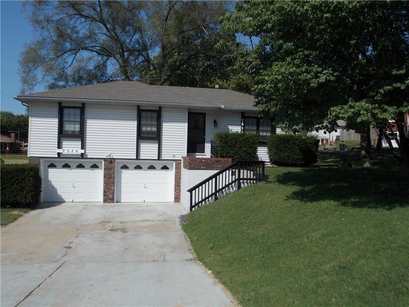 7518 Parallel Pw, Kansas City, KS 66112